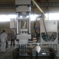 辽阳市全自动陶瓷粉末成型液压机Y使用中的安全工作